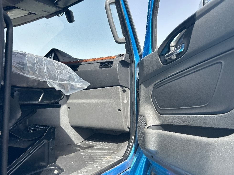 Sleeper Tractor-Heavy Duty Tractors-International-2021-LT625-El Paso-TX-759,522\n\t\tmiles-$ 27,750 - Image 13