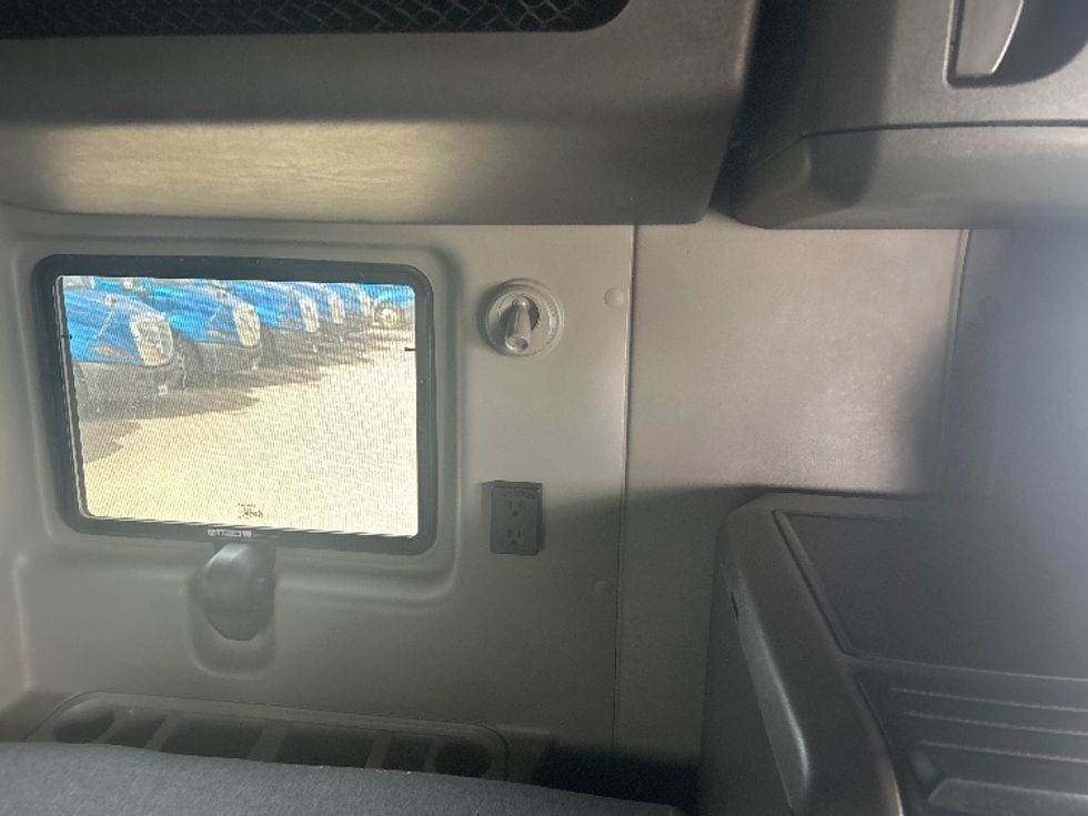 Sleeper Tractor-Heavy Duty Tractors-International-2021-LT625-El Paso-TX-759,522\n\t\tmiles-$ 27,750 - Image 18