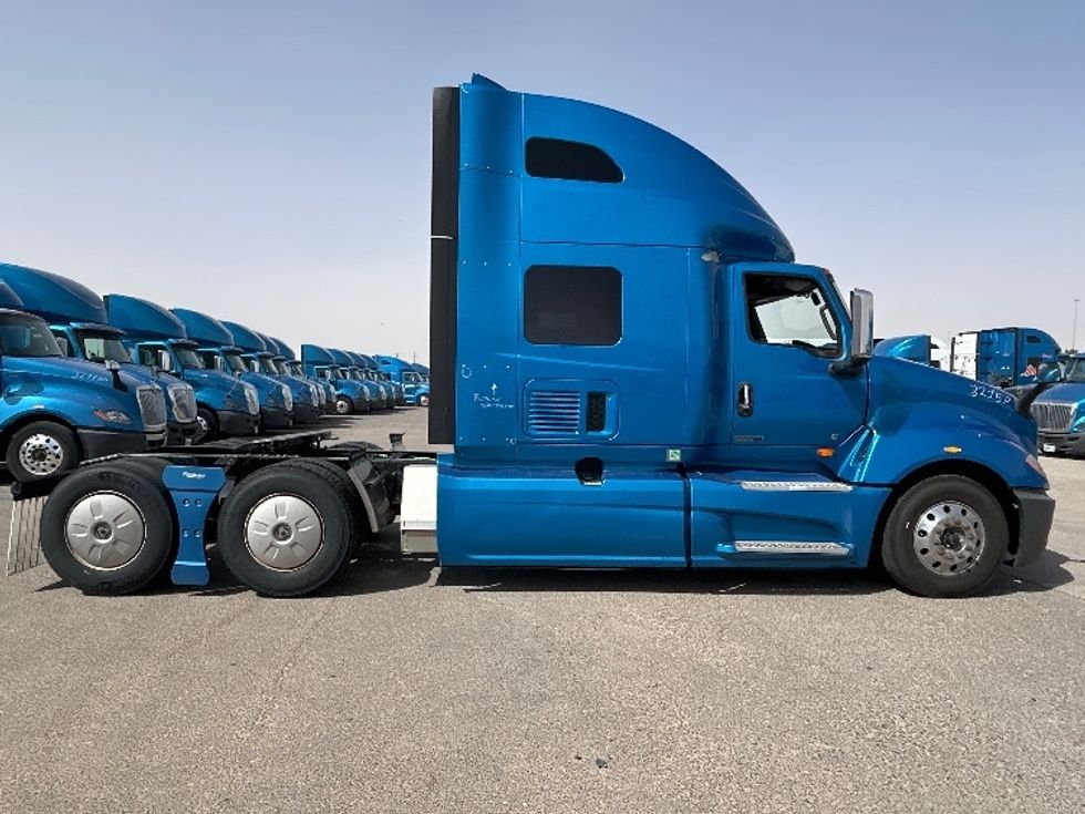 Sleeper Tractor-Heavy Duty Tractors-International-2021-LT625-El Paso-TX-759,522\n\t\tmiles-$ 27,750 - Image 8