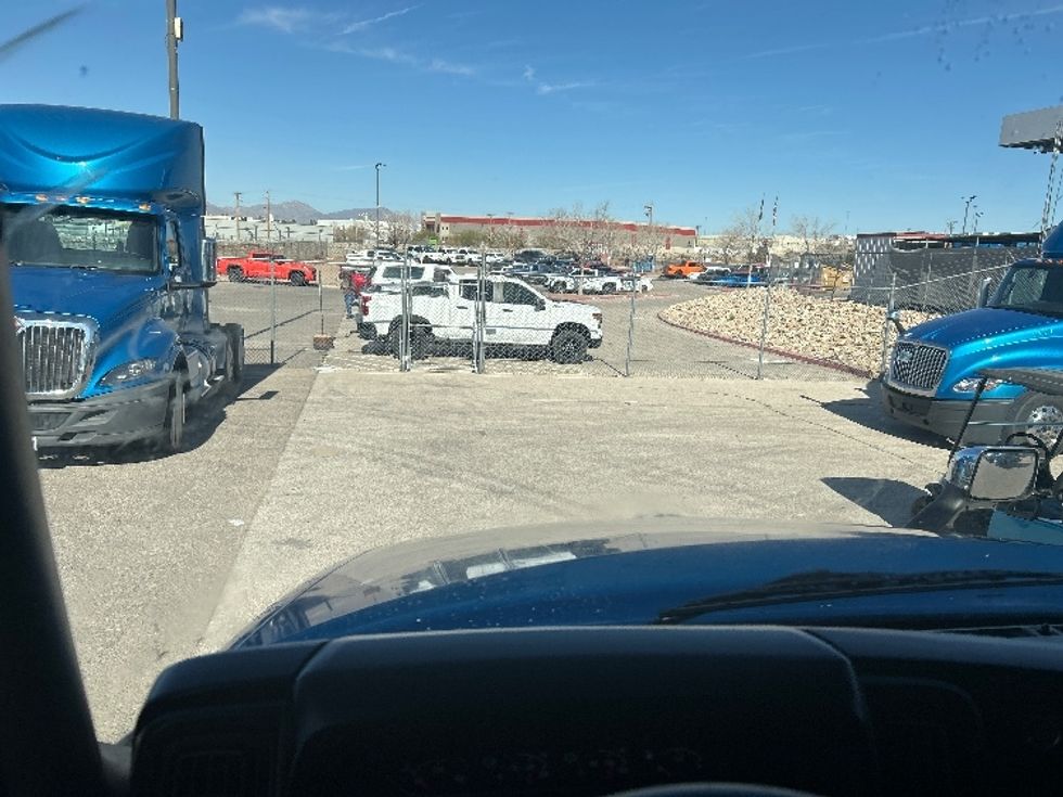 Sleeper Tractor-Heavy Duty Tractors-International-2021-LT625-El Paso-TX-762,756\n\t\tmiles-$ 27,750 - Image 11