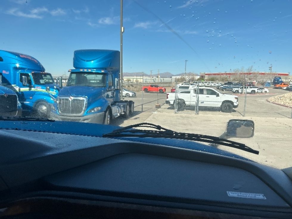 Sleeper Tractor-Heavy Duty Tractors-International-2021-LT625-El Paso-TX-762,756\n\t\tmiles-$ 27,750 - Image 14