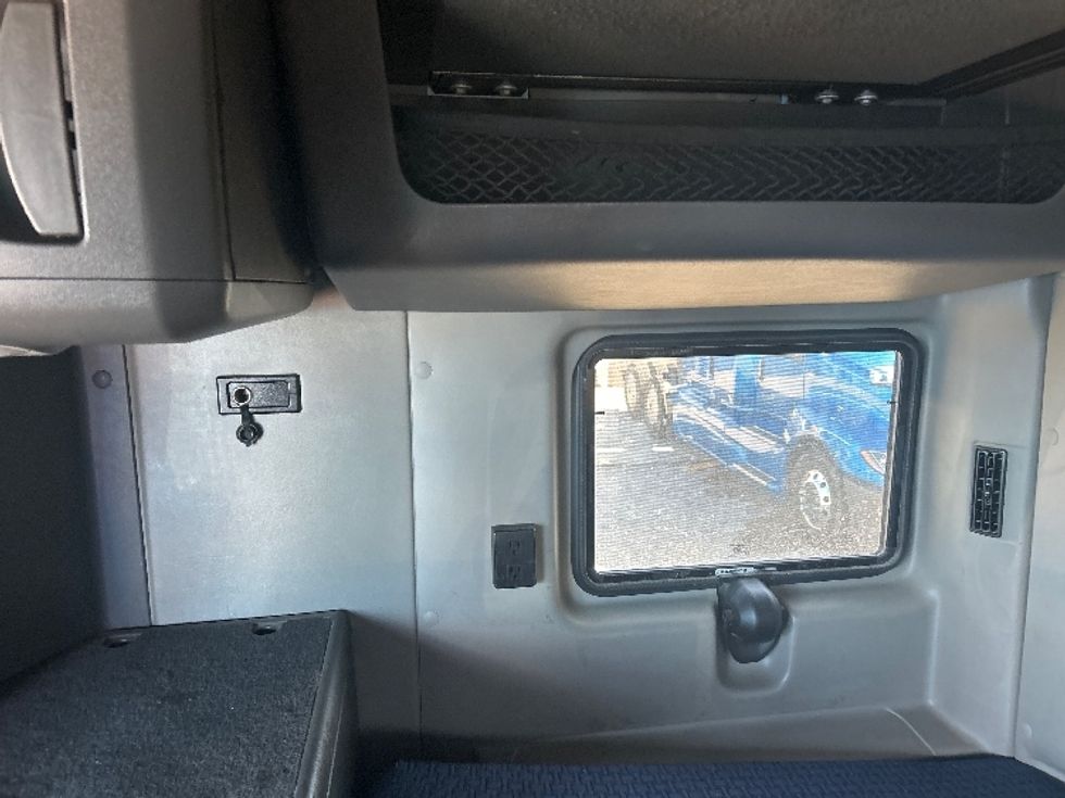 Sleeper Tractor-Heavy Duty Tractors-International-2021-LT625-El Paso-TX-762,756\n\t\tmiles-$ 27,750 - Image 19