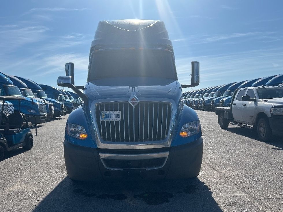 Sleeper Tractor-Heavy Duty Tractors-International-2021-LT625-El Paso-TX-762,756\n\t\tmiles-$ 27,750 - Image 2