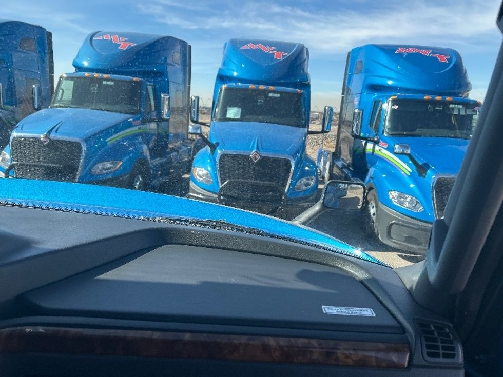 Sleeper Tractor-Heavy Duty Tractors-International-2021-LT625-El Paso-TX-763,864\n\t\tmiles-$ 27,750 - Image 14