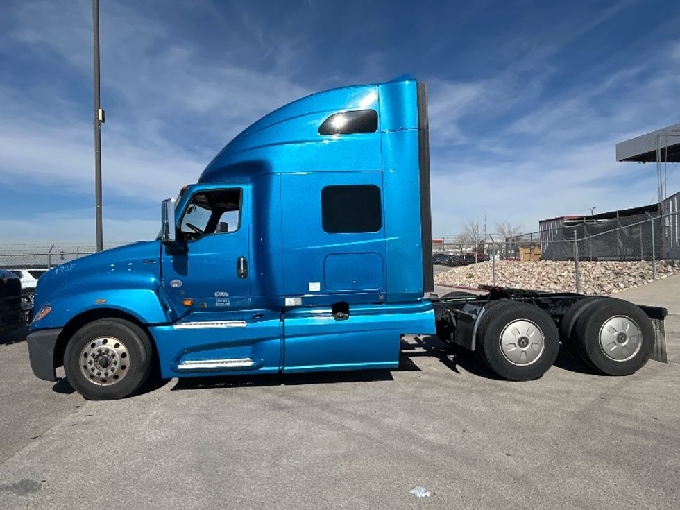Sleeper Tractor-Heavy Duty Tractors-International-2021-LT625-El Paso-TX-763,864\n\t\tmiles-$ 27,750 - Image 4