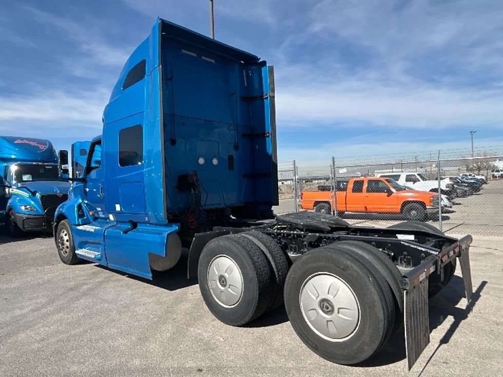 Sleeper Tractor-Heavy Duty Tractors-International-2021-LT625-El Paso-TX-763,864\n\t\tmiles-$ 27,750 - Image 5