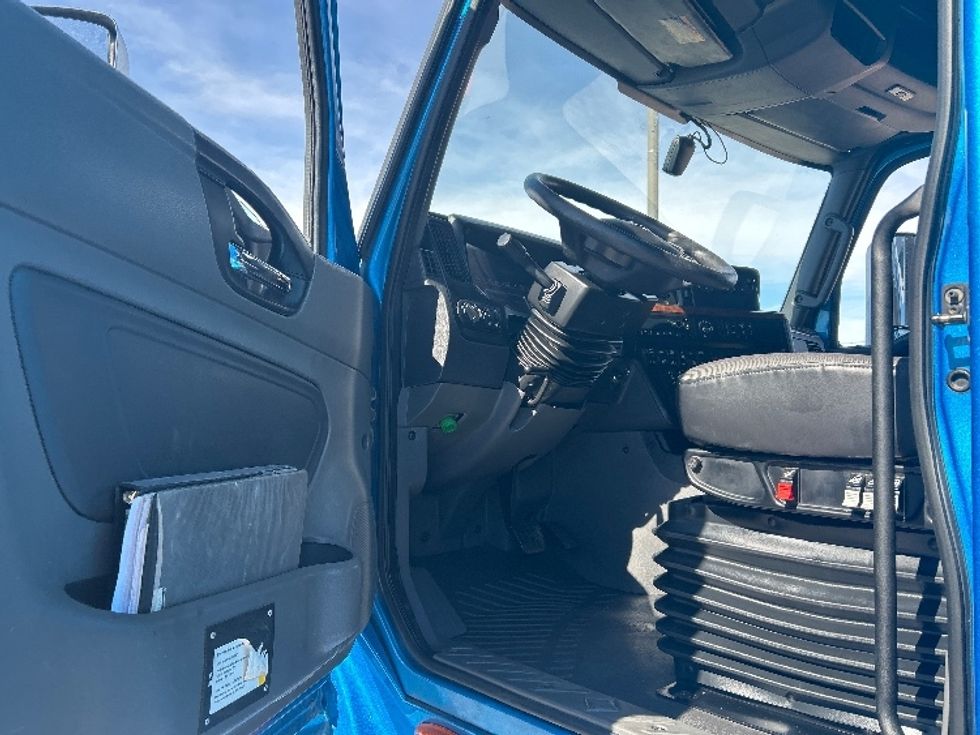 Sleeper Tractor-Heavy Duty Tractors-International-2021-LT625-El Paso-TX-763,864\n\t\tmiles-$ 27,750 - Image 9