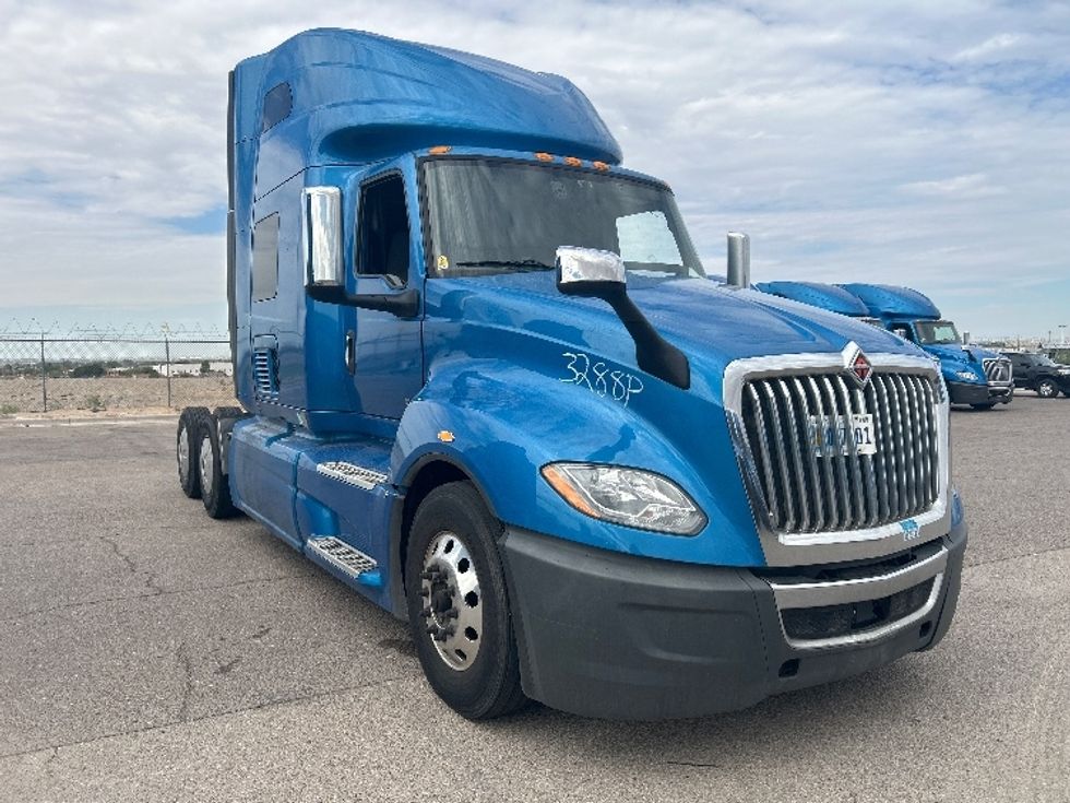 Sleeper Tractor-Heavy Duty Tractors-International-2021-LT625-El Paso-TX-763,985\n\t\tmiles-$ 30,750 - Image 1