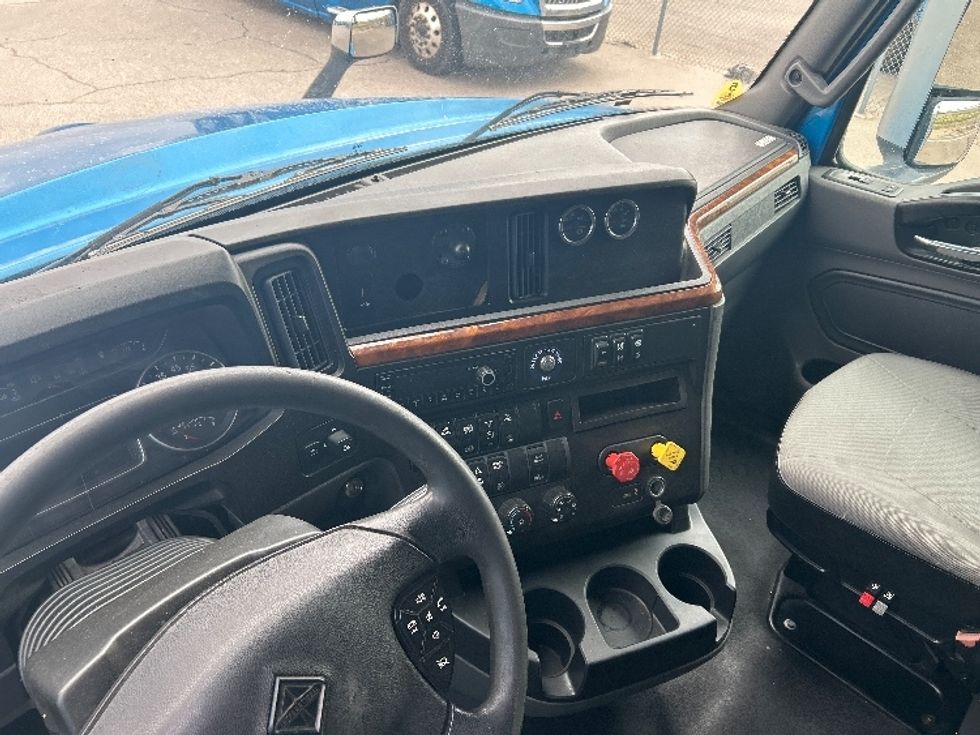 Sleeper Tractor-Heavy Duty Tractors-International-2021-LT625-El Paso-TX-763,985\n\t\tmiles-$ 30,750 - Image 10