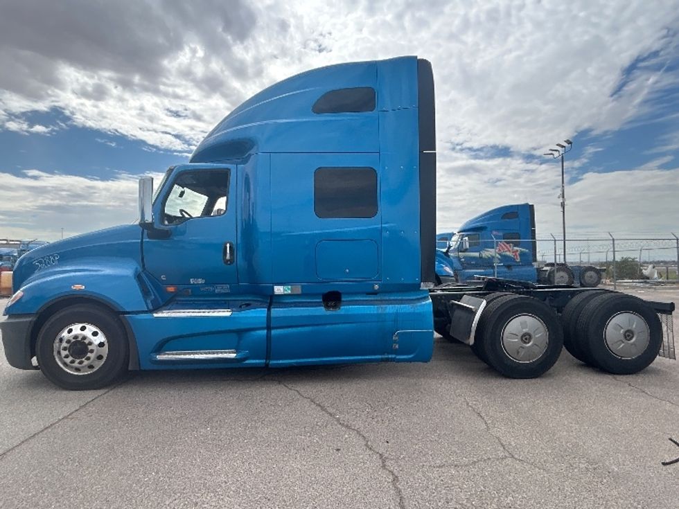Sleeper Tractor-Heavy Duty Tractors-International-2021-LT625-El Paso-TX-763,985\n\t\tmiles-$ 30,750 - Image 4