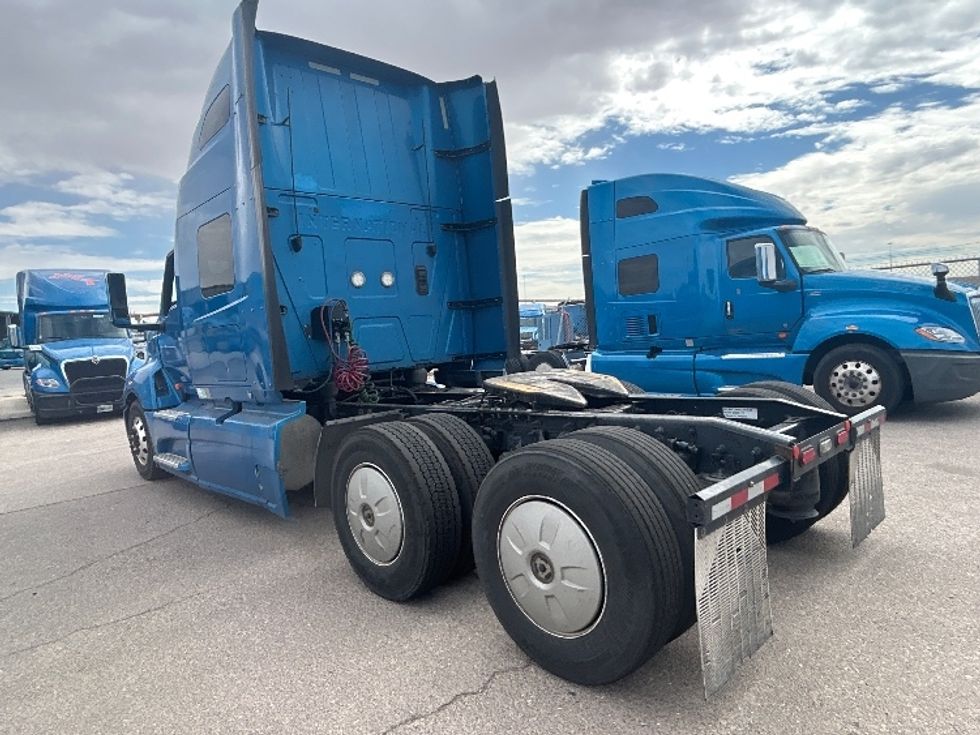 Sleeper Tractor-Heavy Duty Tractors-International-2021-LT625-El Paso-TX-763,985\n\t\tmiles-$ 30,750 - Image 5