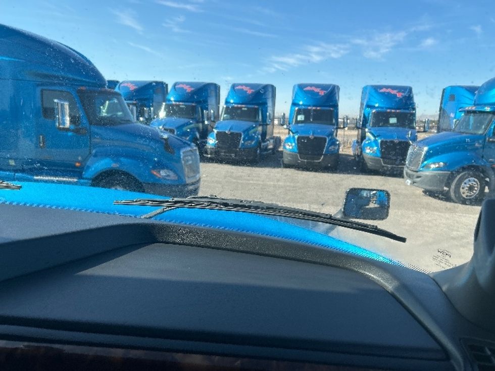 Sleeper Tractor-Heavy Duty Tractors-International-2021-LT625-El Paso-TX-764,322\n\t\tmiles-$ 27,750 - Image 14