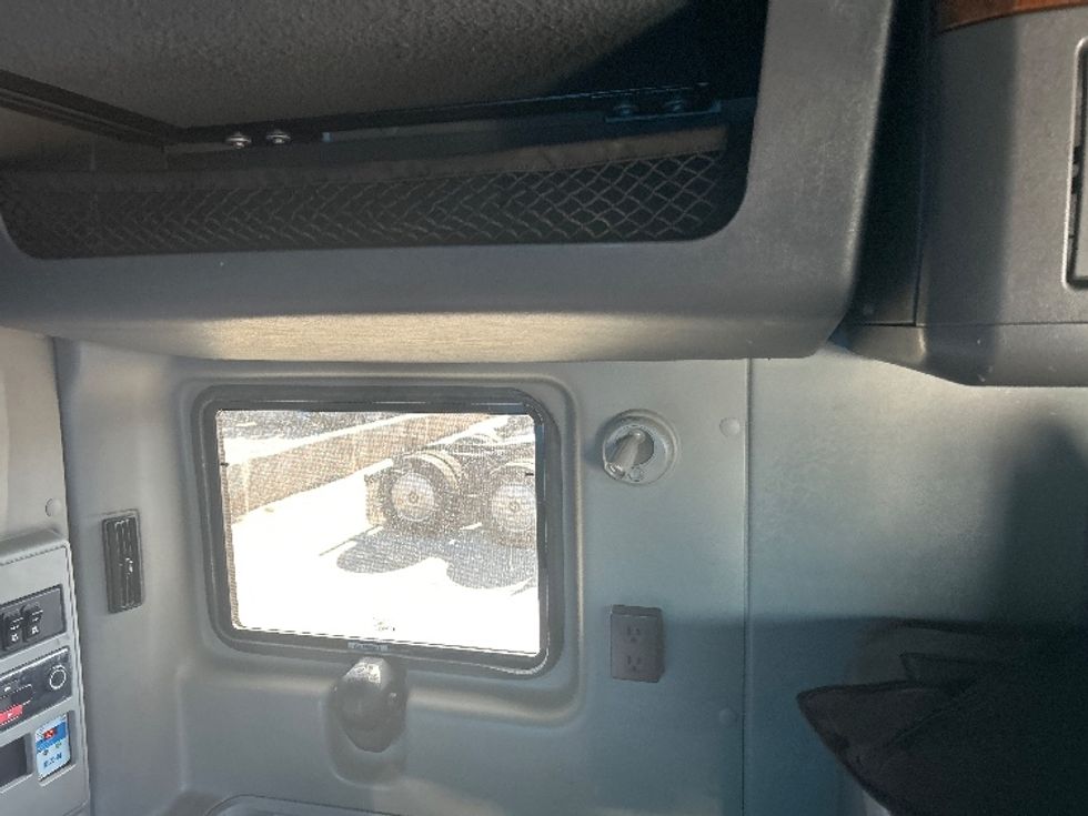 Sleeper Tractor-Heavy Duty Tractors-International-2021-LT625-El Paso-TX-764,322\n\t\tmiles-$ 27,750 - Image 18