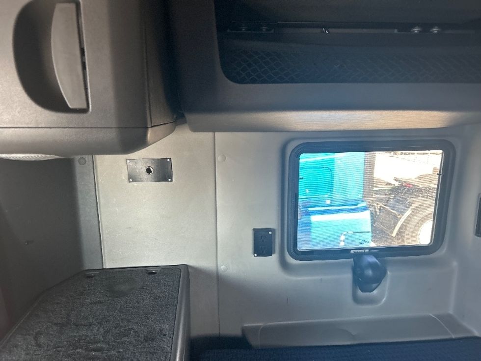 Sleeper Tractor-Heavy Duty Tractors-International-2021-LT625-El Paso-TX-764,322\n\t\tmiles-$ 27,750 - Image 19