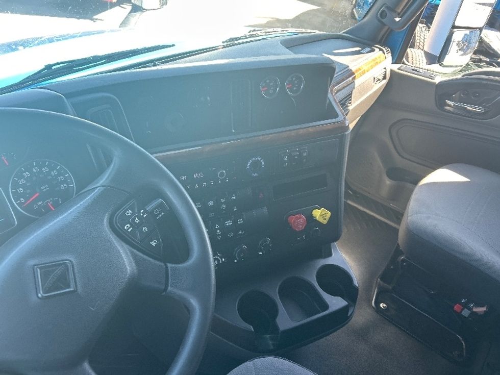 Sleeper Tractor-Heavy Duty Tractors-International-2021-LT625-El Paso-TX-764,537\n\t\tmiles-$ 33,250 - Image 10