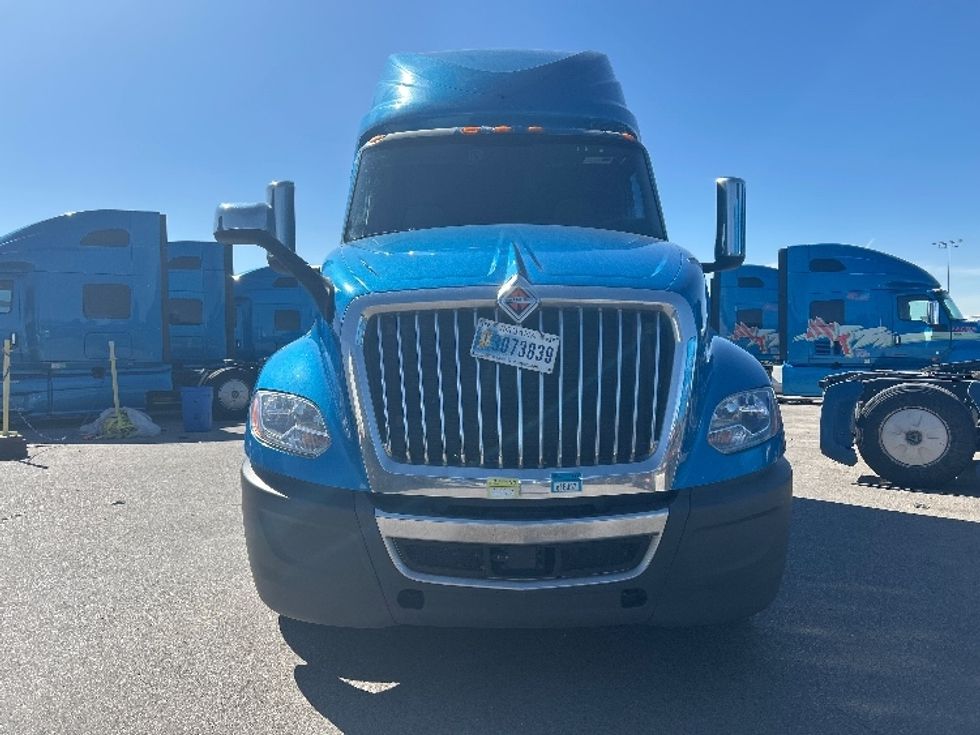 Sleeper Tractor-Heavy Duty Tractors-International-2021-LT625-El Paso-TX-764,537\n\t\tmiles-$ 33,250 - Image 2