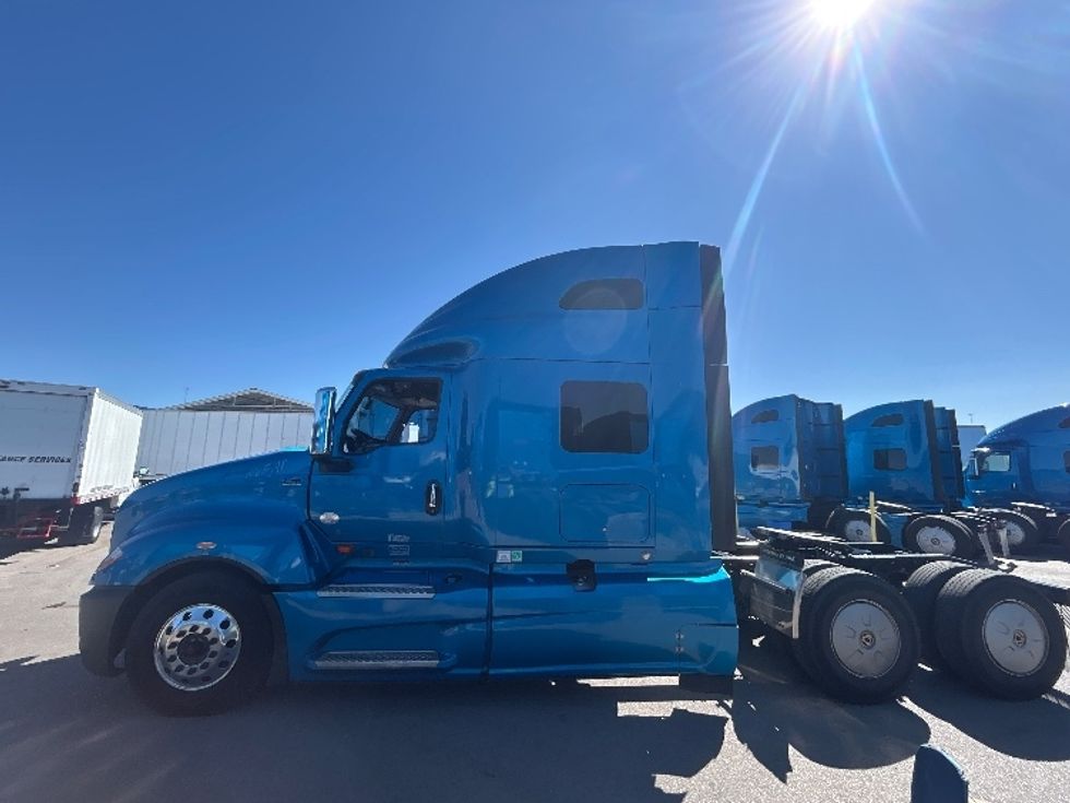 Sleeper Tractor-Heavy Duty Tractors-International-2021-LT625-El Paso-TX-764,537\n\t\tmiles-$ 33,250 - Image 4