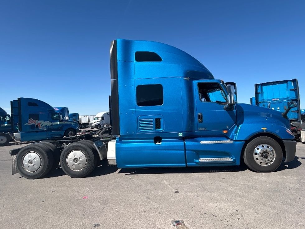 Sleeper Tractor-Heavy Duty Tractors-International-2021-LT625-El Paso-TX-764,537\n\t\tmiles-$ 33,250 - Image 8