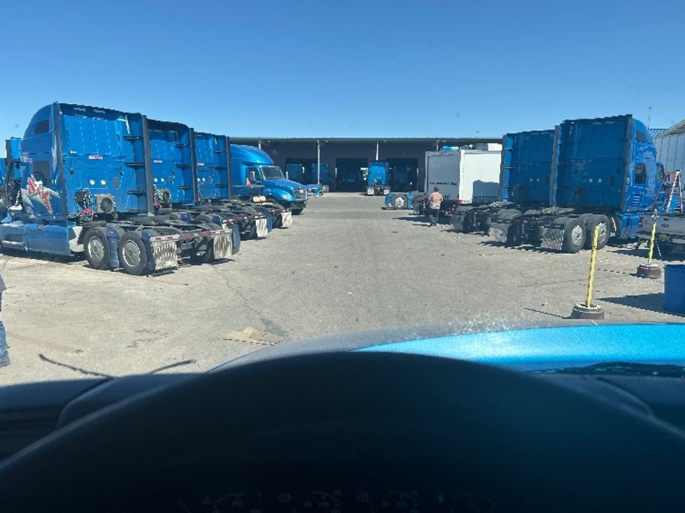 Sleeper Tractor-Heavy Duty Tractors-International-2021-LT625-El Paso-TX-765,391\n\t\tmiles-$ 33,250 - Image 11