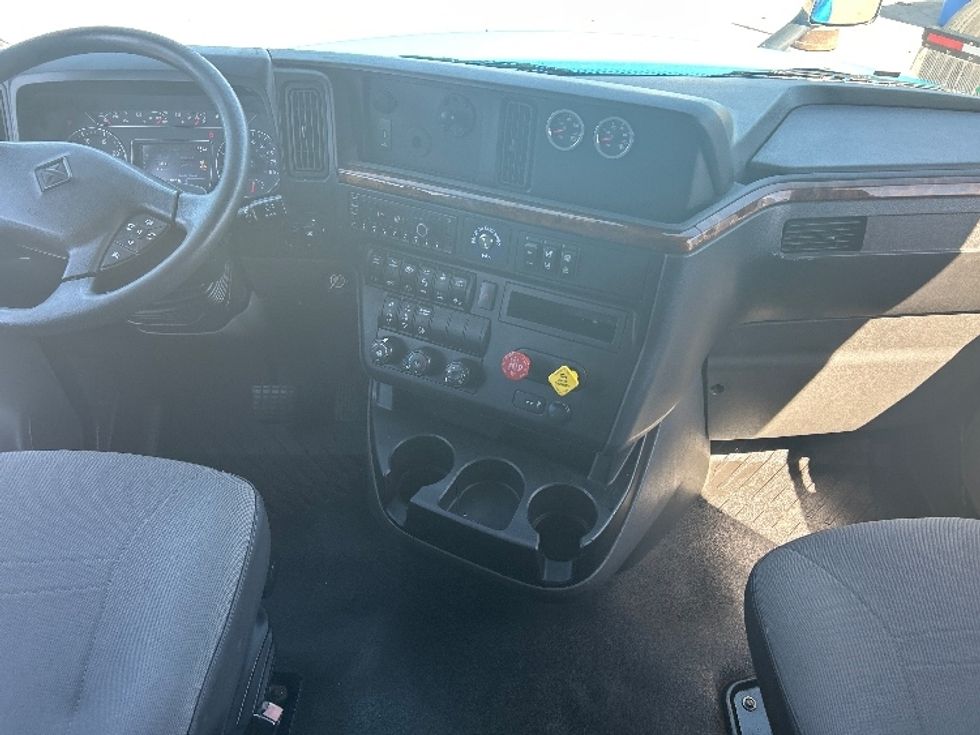 Sleeper Tractor-Heavy Duty Tractors-International-2021-LT625-El Paso-TX-765,391\n\t\tmiles-$ 33,250 - Image 12