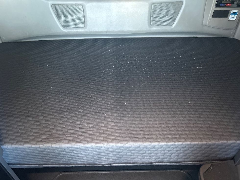 Sleeper Tractor-Heavy Duty Tractors-International-2021-LT625-El Paso-TX-765,391\n\t\tmiles-$ 33,250 - Image 17