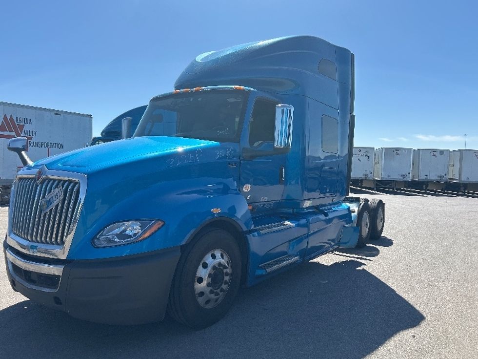 Sleeper Tractor-Heavy Duty Tractors-International-2021-LT625-El Paso-TX-765,391\n\t\tmiles-$ 33,250 - Image 3