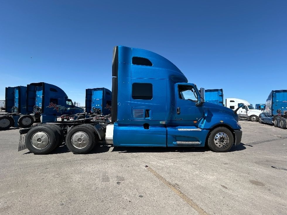 Sleeper Tractor-Heavy Duty Tractors-International-2021-LT625-El Paso-TX-765,391\n\t\tmiles-$ 33,250 - Image 8