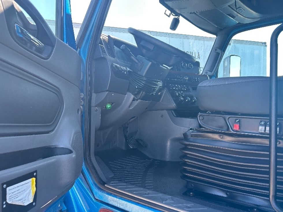 Sleeper Tractor-Heavy Duty Tractors-International-2021-LT625-El Paso-TX-765,391\n\t\tmiles-$ 33,250 - Image 9