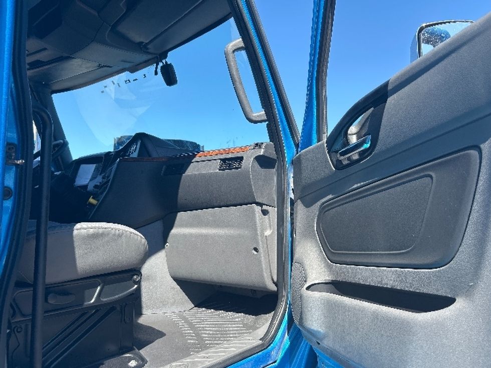 Sleeper Tractor-Heavy Duty Tractors-International-2021-LT625-El Paso-TX-766,396\n\t\tmiles-$ 33,250 - Image 13
