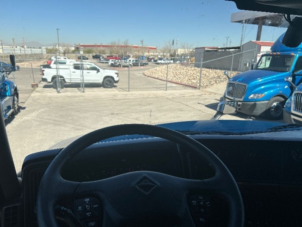 Sleeper Tractor-Heavy Duty Tractors-International-2021-LT625-El Paso-TX-766,671\n\t\tmiles-$ 27,750 - Image 11