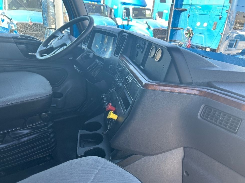 Sleeper Tractor-Heavy Duty Tractors-International-2021-LT625-El Paso-TX-766,671\n\t\tmiles-$ 27,750 - Image 15