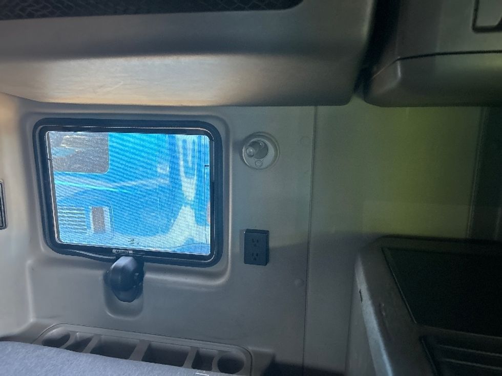 Sleeper Tractor-Heavy Duty Tractors-International-2021-LT625-El Paso-TX-766,671\n\t\tmiles-$ 27,750 - Image 18