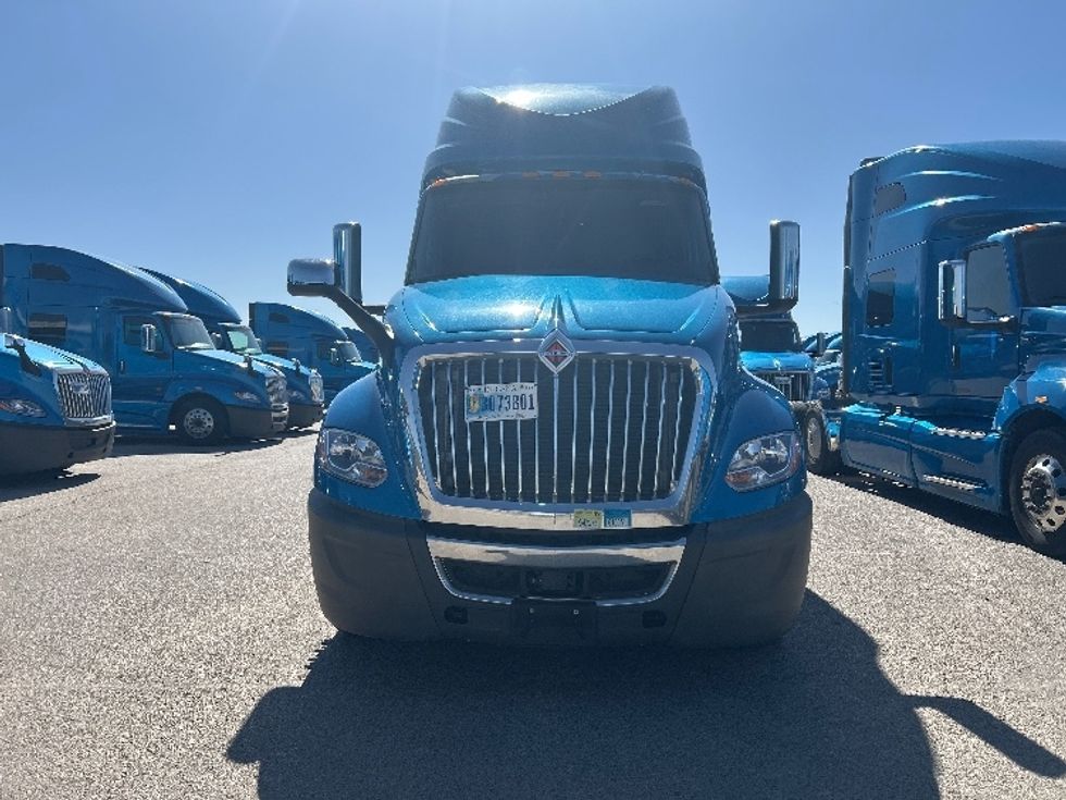 Sleeper Tractor-Heavy Duty Tractors-International-2021-LT625-El Paso-TX-766,671\n\t\tmiles-$ 27,750 - Image 2