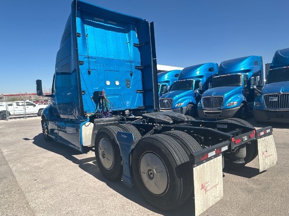 Sleeper Tractor-Heavy Duty Tractors-International-2021-LT625-El Paso-TX-766,671\n\t\tmiles-$ 27,750 - Image 5