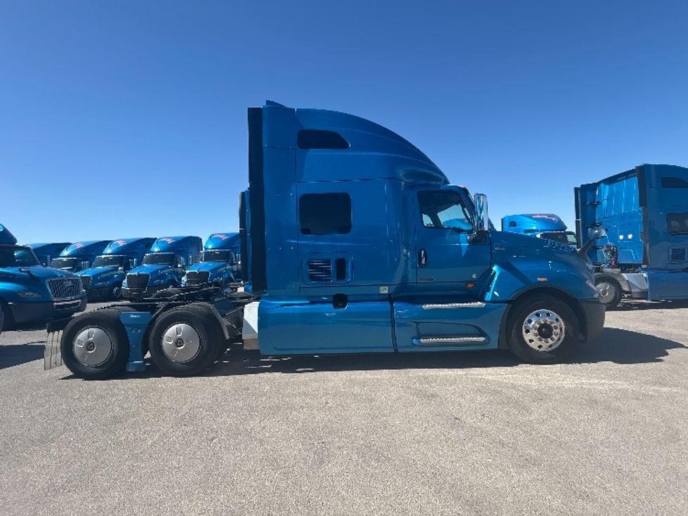 Sleeper Tractor-Heavy Duty Tractors-International-2021-LT625-El Paso-TX-766,671\n\t\tmiles-$ 27,750 - Image 8
