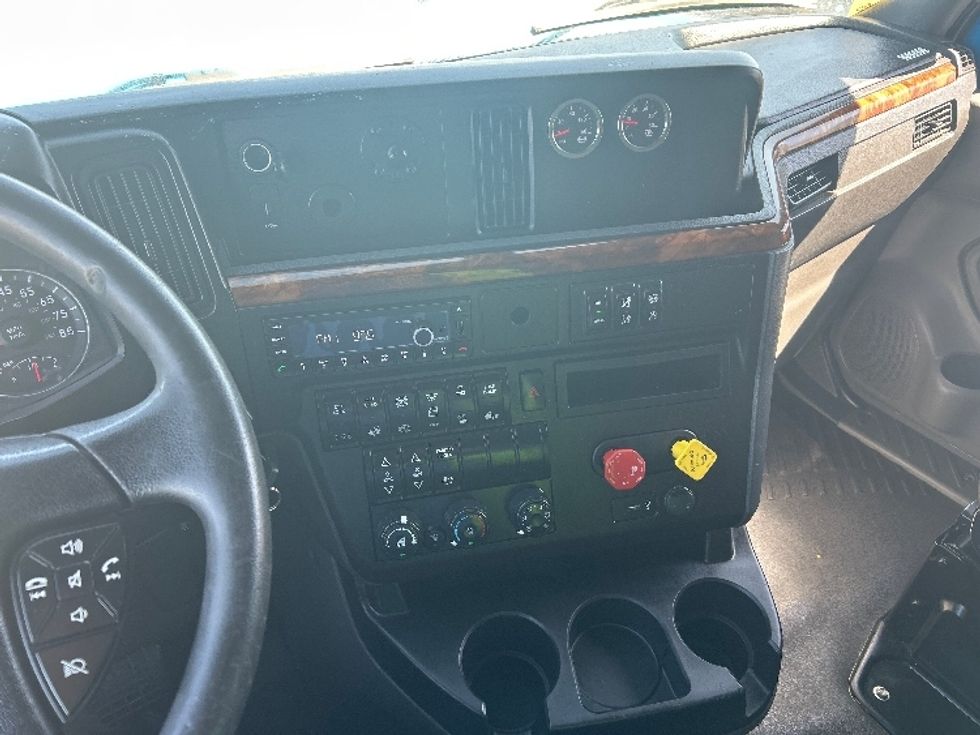 Sleeper Tractor-Heavy Duty Tractors-International-2021-LT625-El Paso-TX-767,721\n\t\tmiles-$ 27,750 - Image 10