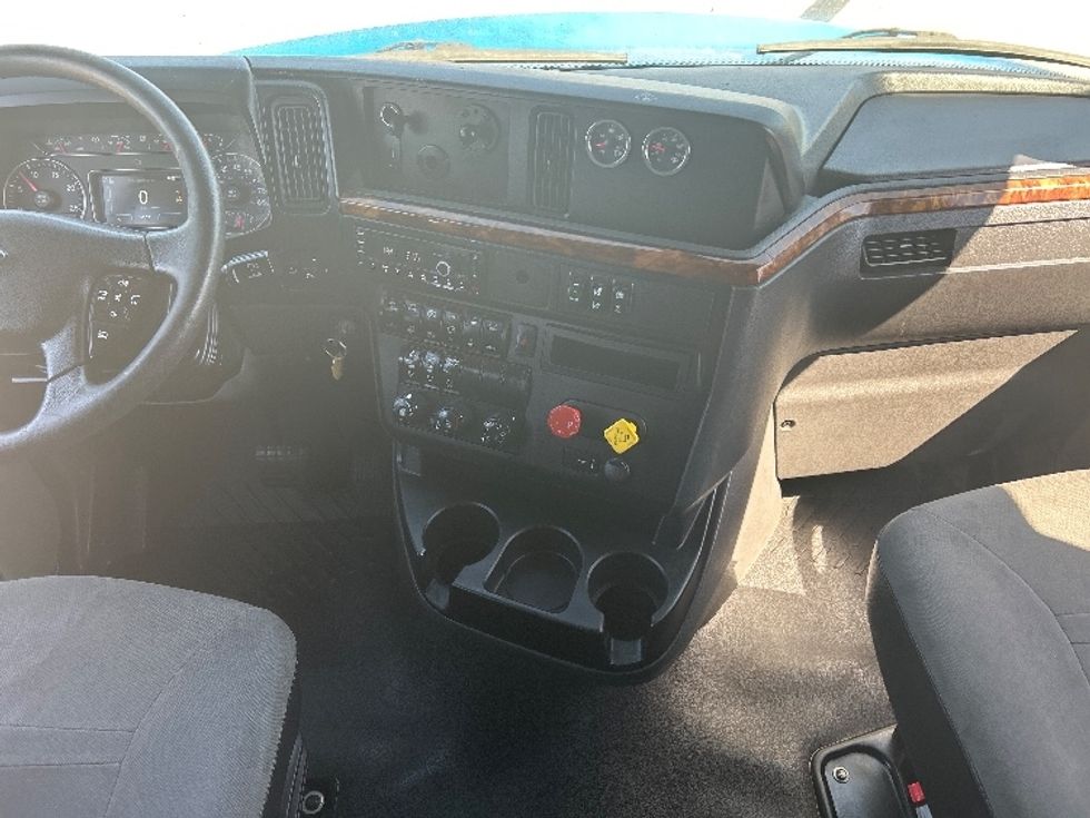 Sleeper Tractor-Heavy Duty Tractors-International-2021-LT625-El Paso-TX-767,721\n\t\tmiles-$ 27,750 - Image 12