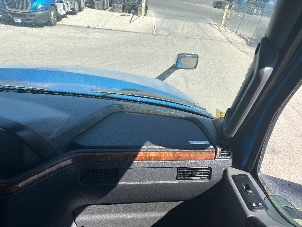 Sleeper Tractor-Heavy Duty Tractors-International-2021-LT625-El Paso-TX-767,721\n\t\tmiles-$ 27,750 - Image 14