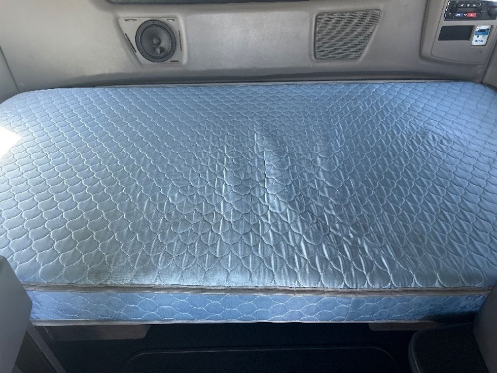 Sleeper Tractor-Heavy Duty Tractors-International-2021-LT625-El Paso-TX-767,721\n\t\tmiles-$ 27,750 - Image 17