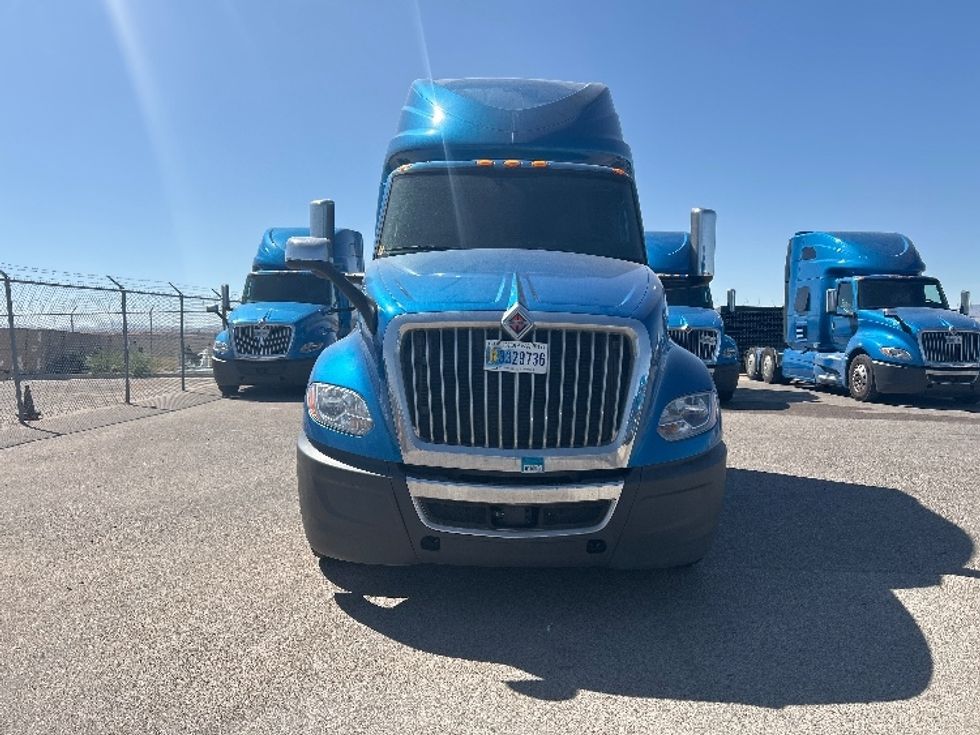 Sleeper Tractor-Heavy Duty Tractors-International-2021-LT625-El Paso-TX-767,721\n\t\tmiles-$ 27,750 - Image 2
