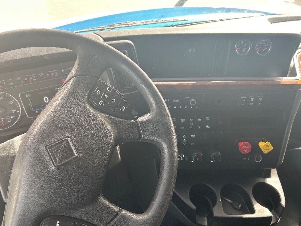 Sleeper Tractor-Heavy Duty Tractors-International-2021-LT625-El Paso-TX-768,105\n\t\tmiles-$ 27,750 - Image 10