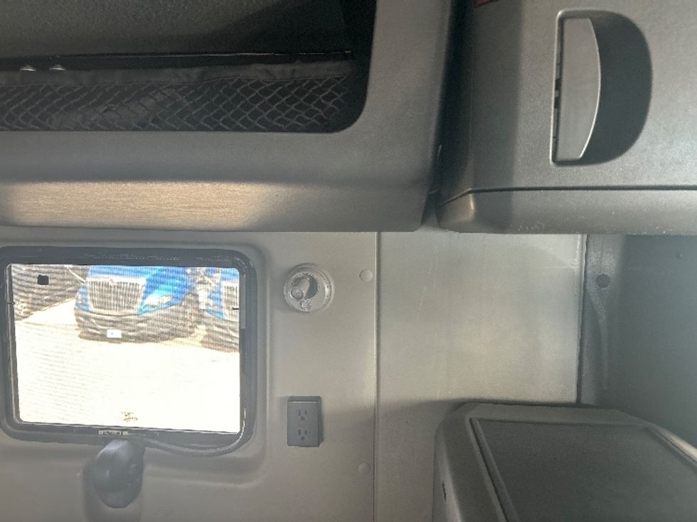 Sleeper Tractor-Heavy Duty Tractors-International-2021-LT625-El Paso-TX-768,105\n\t\tmiles-$ 27,750 - Image 18