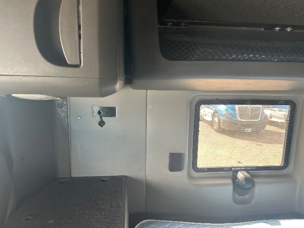 Sleeper Tractor-Heavy Duty Tractors-International-2021-LT625-El Paso-TX-768,105\n\t\tmiles-$ 27,750 - Image 19