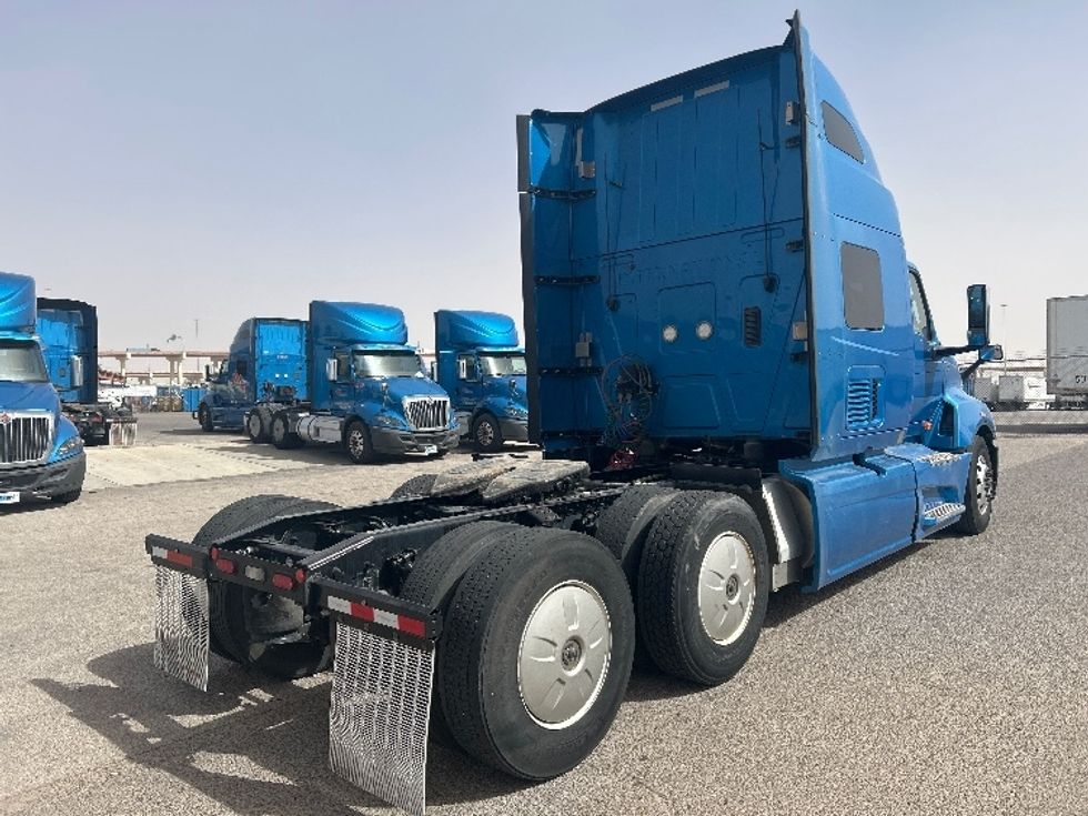 Sleeper Tractor-Heavy Duty Tractors-International-2021-LT625-El Paso-TX-768,105\n\t\tmiles-$ 27,750 - Image 7