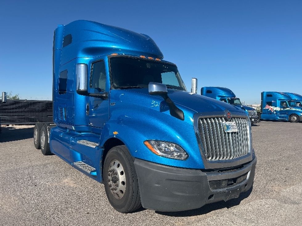 Sleeper Tractor-Heavy Duty Tractors-International-2021-LT625-El Paso-TX-768,657\n\t\tmiles-$ 30,750 - Image 1