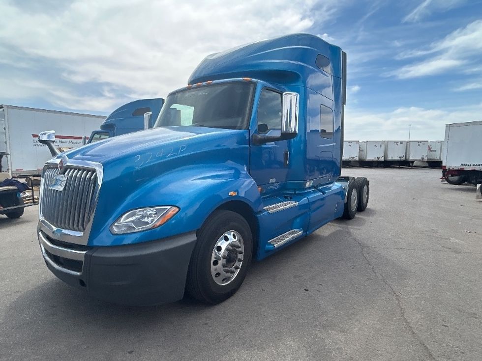 Sleeper Tractor-Heavy Duty Tractors-International-2021-LT625-El Paso-TX-769,375\n\t\tmiles-$ 33,500 - Image 3