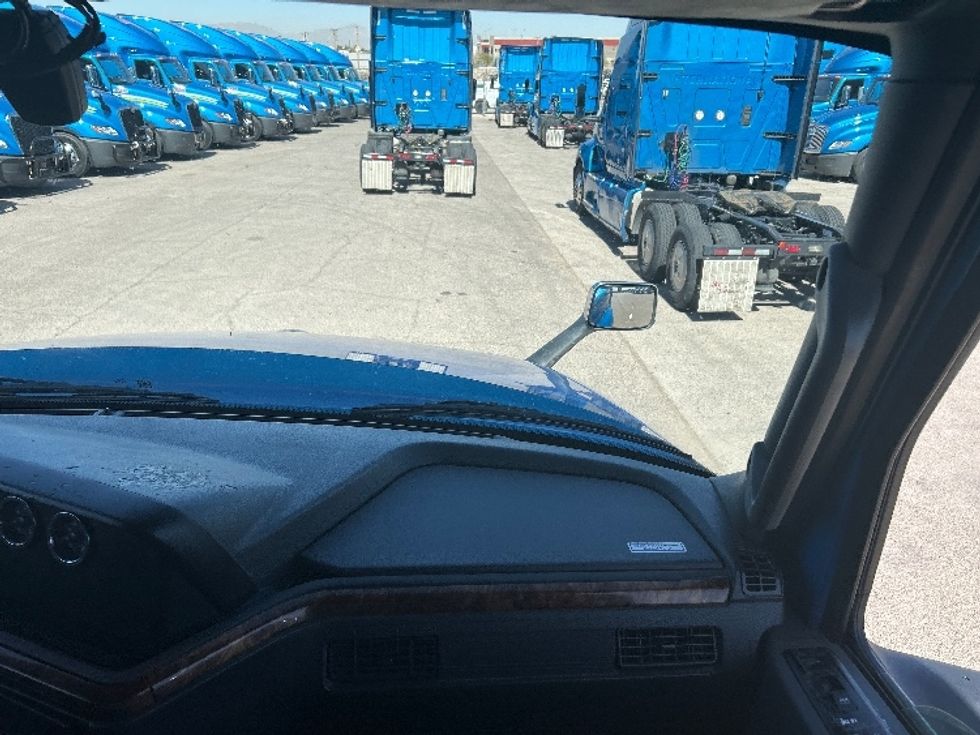 Sleeper Tractor-Heavy Duty Tractors-International-2021-LT625-El Paso-TX-770,000\n\t\tmiles-$ 27,750 - Image 14