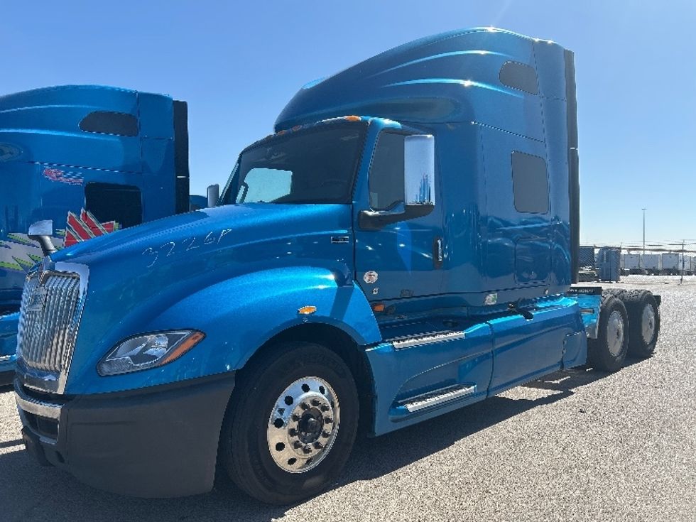 Sleeper Tractor-Heavy Duty Tractors-International-2021-LT625-El Paso-TX-770,000\n\t\tmiles-$ 27,750 - Image 3