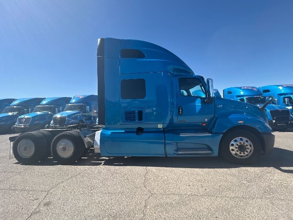 Sleeper Tractor-Heavy Duty Tractors-International-2021-LT625-El Paso-TX-770,000\n\t\tmiles-$ 27,750 - Image 8