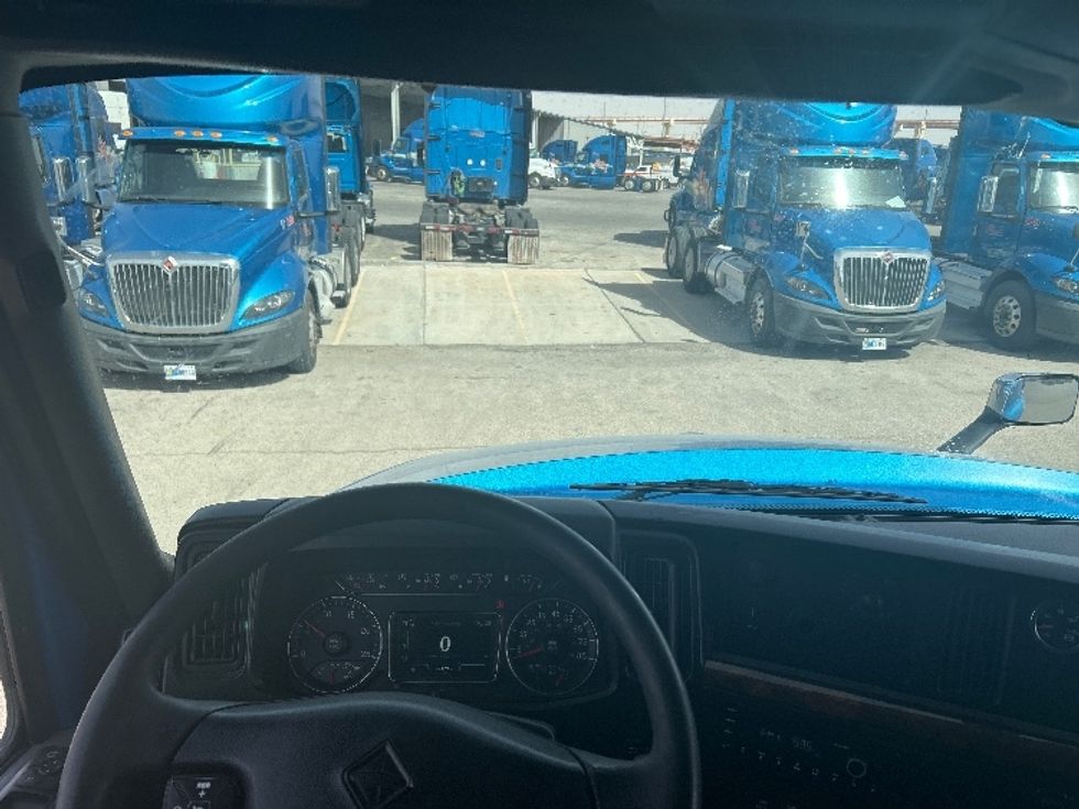 Sleeper Tractor-Heavy Duty Tractors-International-2021-LT625-El Paso-TX-771,943\n\t\tmiles-$ 27,750 - Image 11